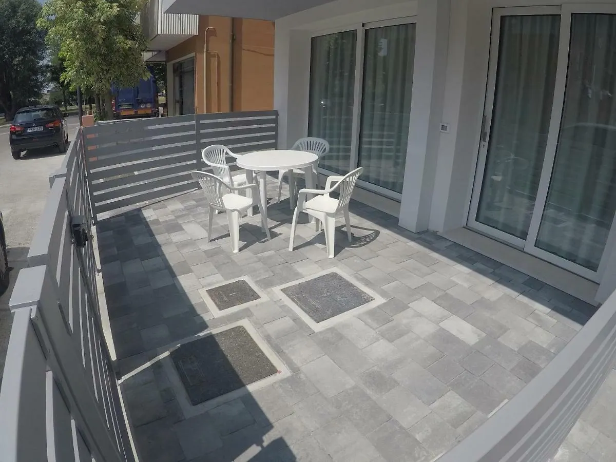 Residenza Sun Holiday Caorle Apartment