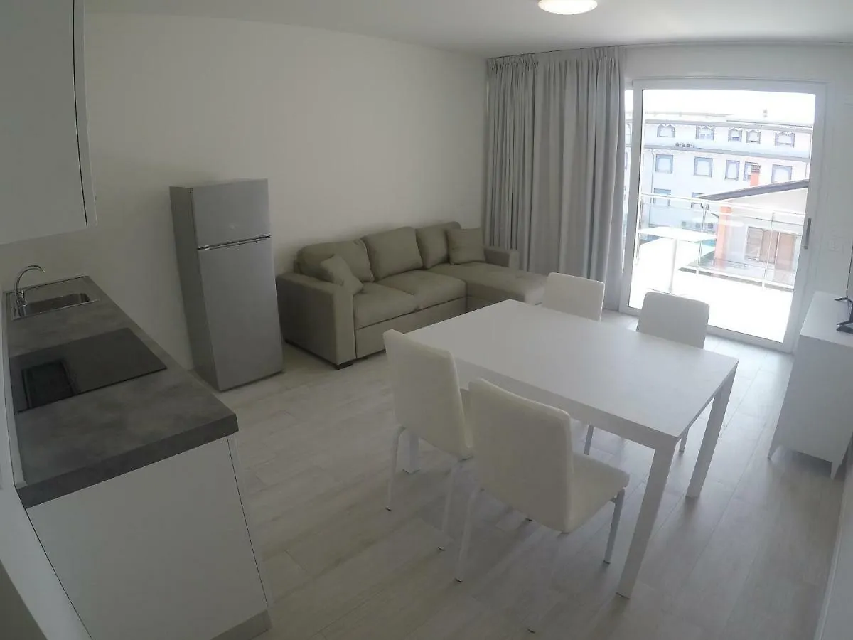 Residenza Sun Holiday Caorle 0*,